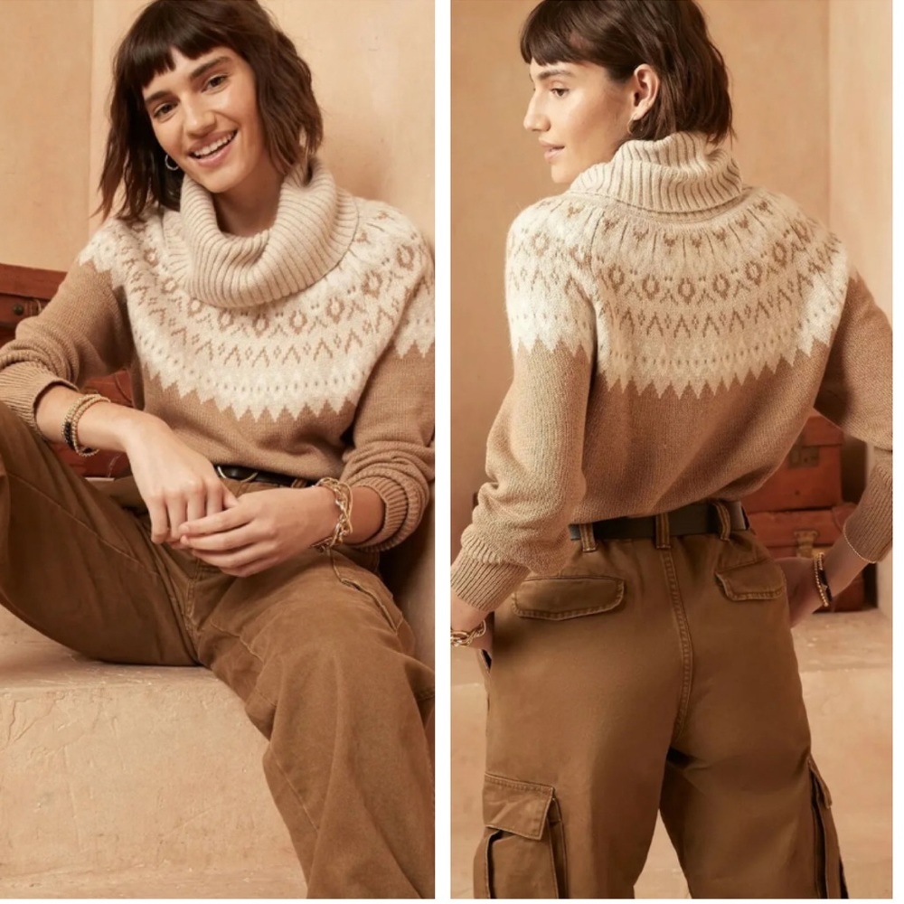 Banana Republic Tan and Cream Cowl Neck Sweater